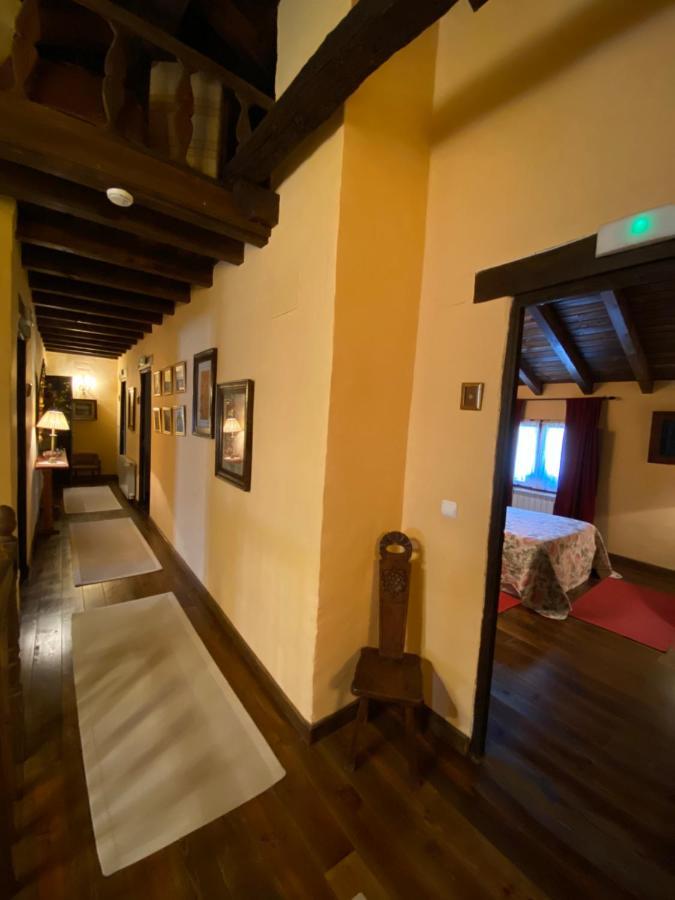 Casa Rural Dos Reales San Cristobal de Boedo Exterior foto